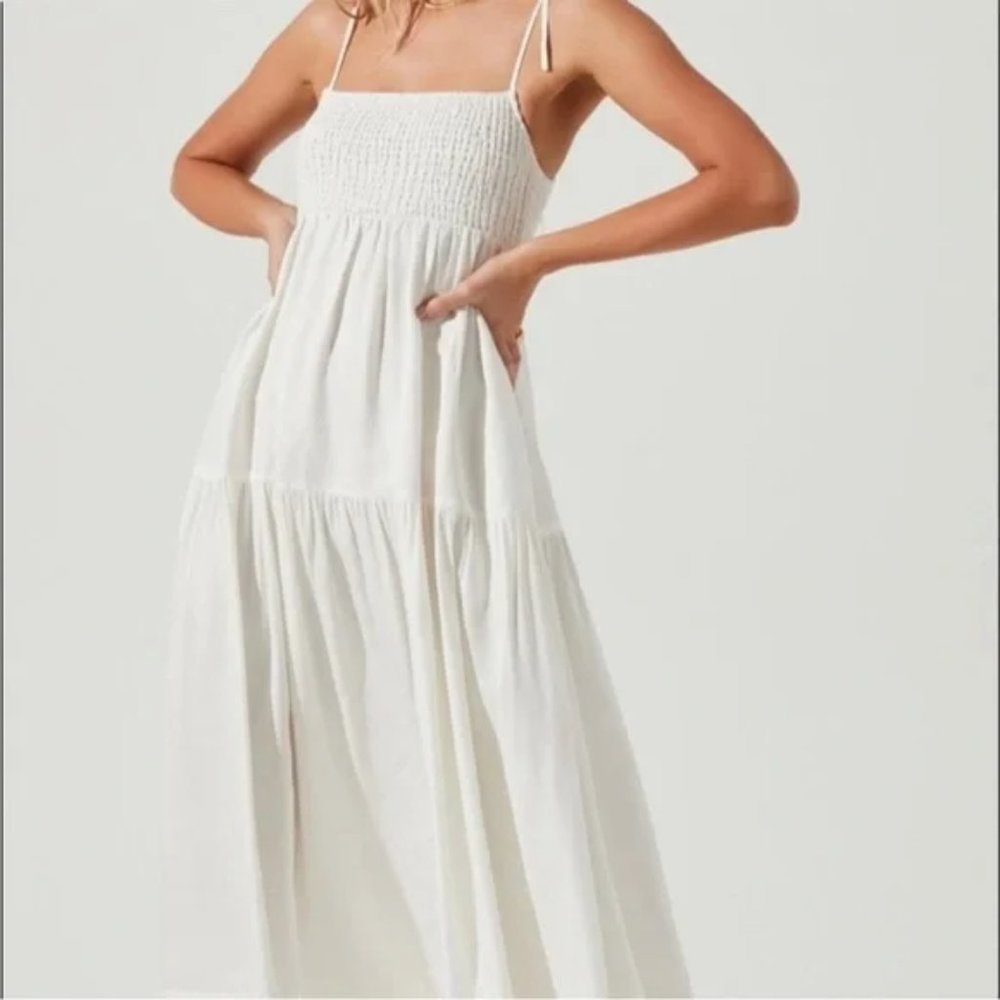ASTR white sundress